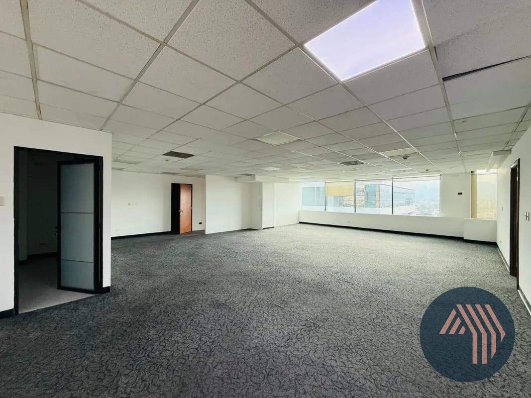 ALQUILER DE AMPLIA OFICINA 232.56MT2 - EUROPLAZA, ZONA 14 — Oficina en Alquiler en Europlaza, Zona 14, Guatemala, Ciudad — foto 14 de 17
