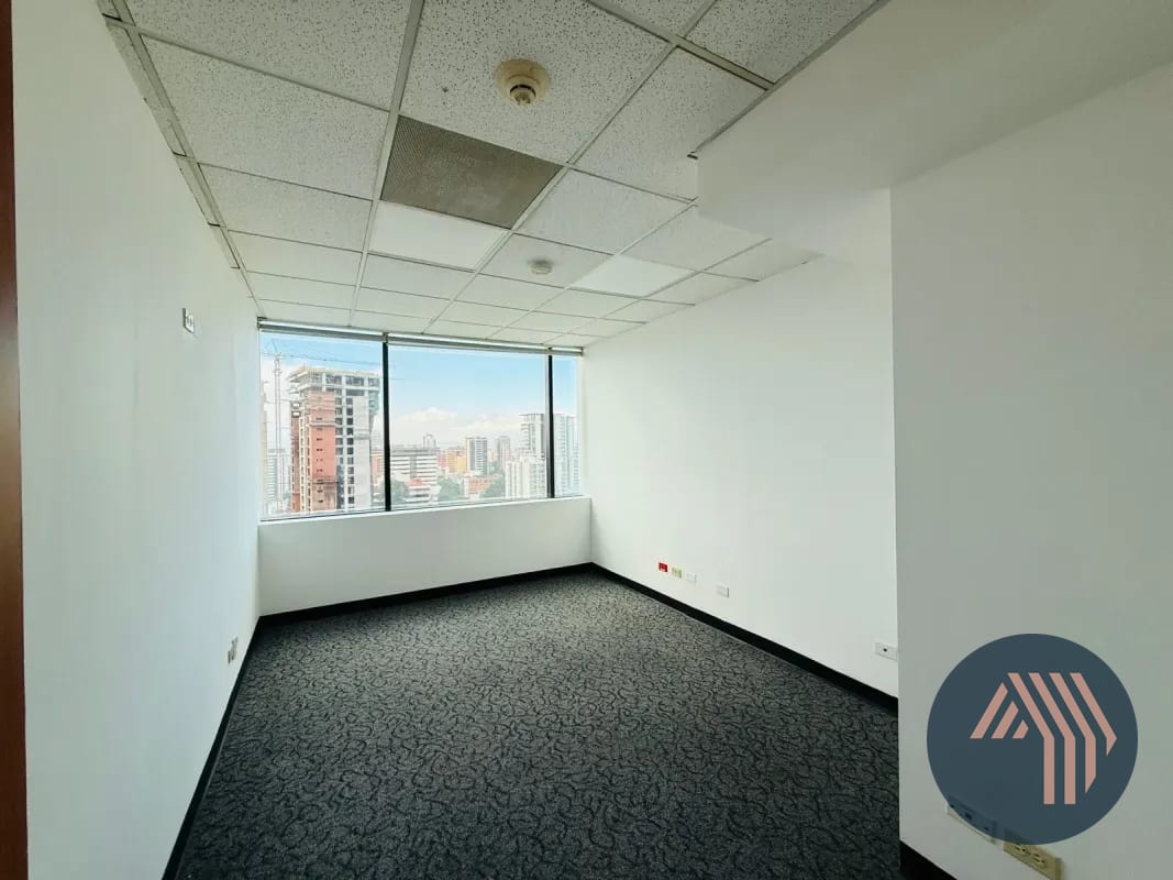 ALQUILER DE AMPLIA OFICINA 232.56MT2 - EUROPLAZA, ZONA 14 — Oficina en Alquiler en Europlaza, Zona 14, Guatemala, Ciudad — foto 15 de 17
