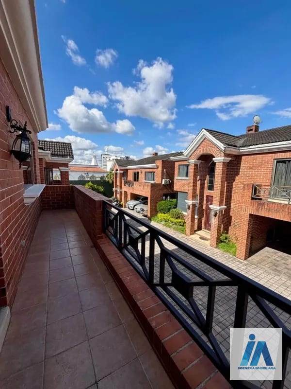 HERMOSA CASA EN VENTA – 📍Residencial Villas de Jacarandas de Cayalá, zona 16 — Casa en Venta en Zona 16, Guatemala, Ciudad — foto 13 de 13