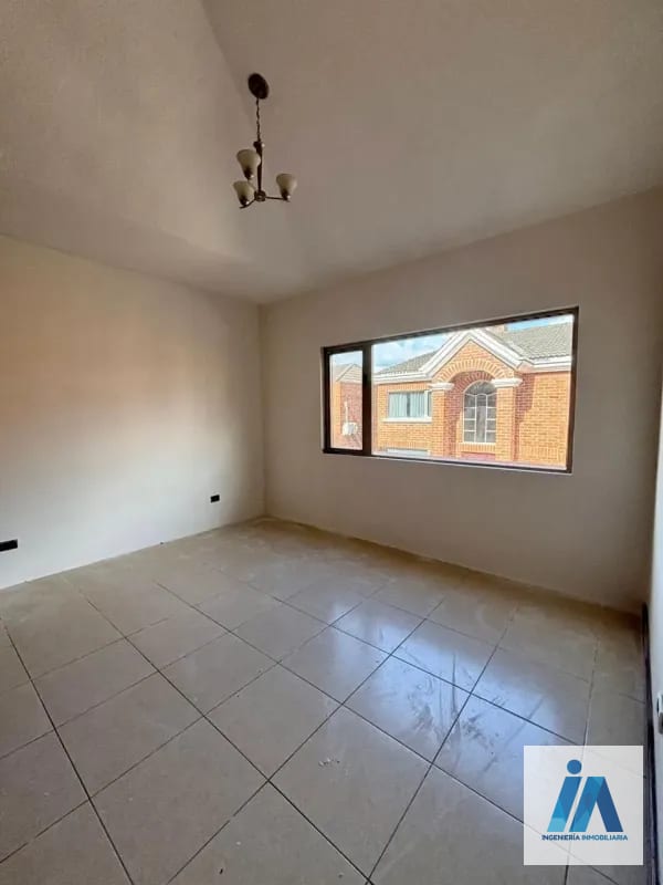 HERMOSA CASA EN VENTA – 📍Residencial Villas de Jacarandas de Cayalá, zona 16 — Casa en Venta en Zona 16, Guatemala, Ciudad — foto 2 de 13