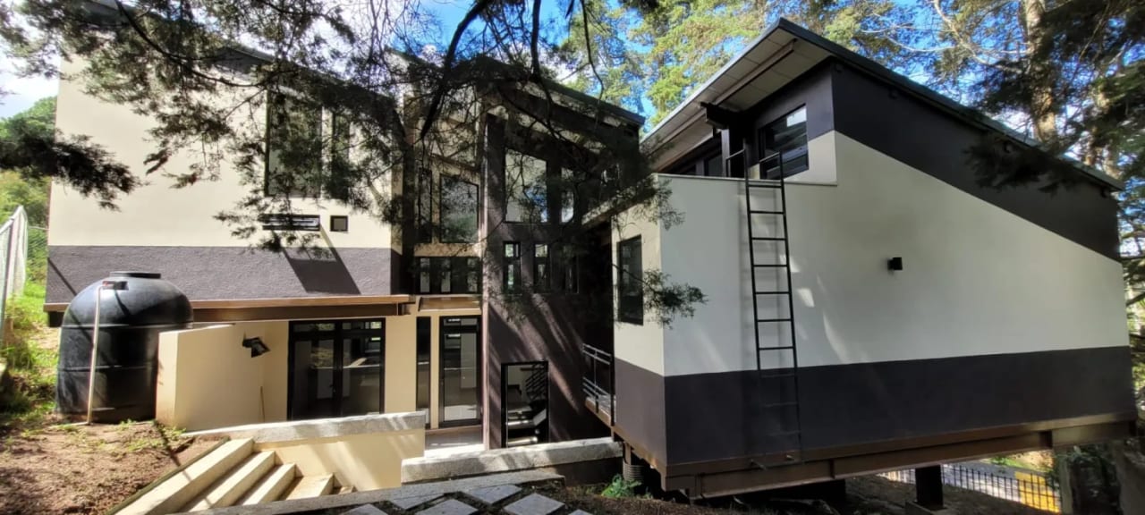 Moderna casa en venta, Condominio San Antonio, Km 17 Carretera a El Salvador — Casa en Venta en San Antonio, Carretera a El Salvador, Guatemala, Ciudad — foto 1 de 8