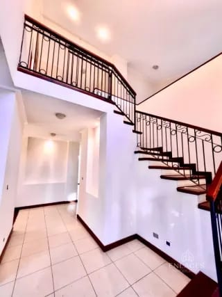 Zona 16 • Casa en venta • Residencial Villas de Jacarandas de Cayala — Casa en Venta en Jacarandas de Cayalá, Zona 16, Guatemala, Ciudad — miniatura 10 de 14