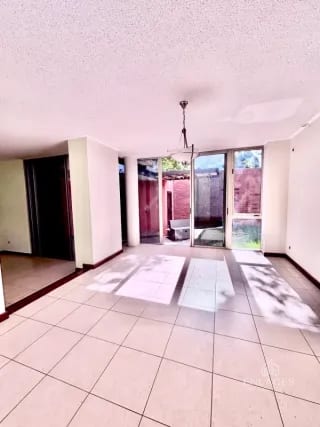 Zona 16 • Casa en venta • Residencial Villas de Jacarandas de Cayala — Casa en Venta en Jacarandas de Cayalá, Zona 16, Guatemala, Ciudad — miniatura 7 de 14