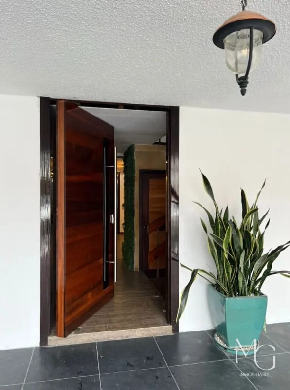 Casa en venta Condominio Zona 10 — Casa en Venta en Zona 10, Guatemala, Ciudad — foto 5 de 11