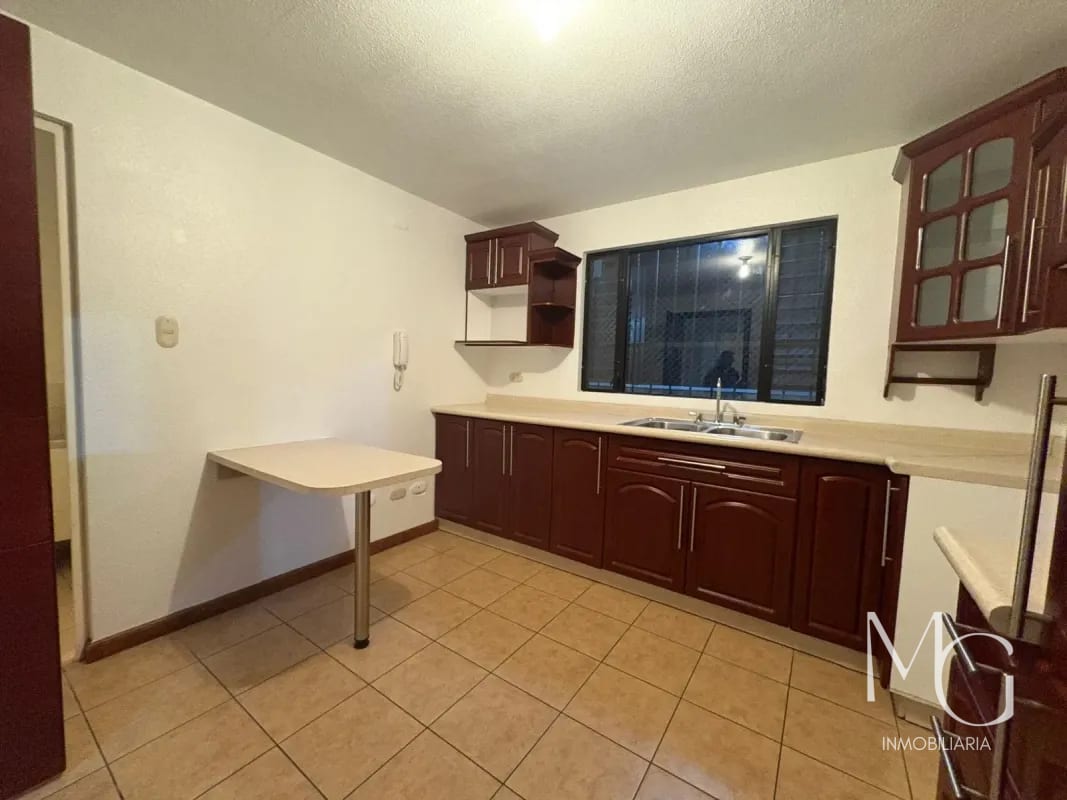 Casa en Venta San Cristóbal SAN MARINO — Casa en Venta en Zona 8 Mixco, Guatemala, Ciudad — foto 9 de 16