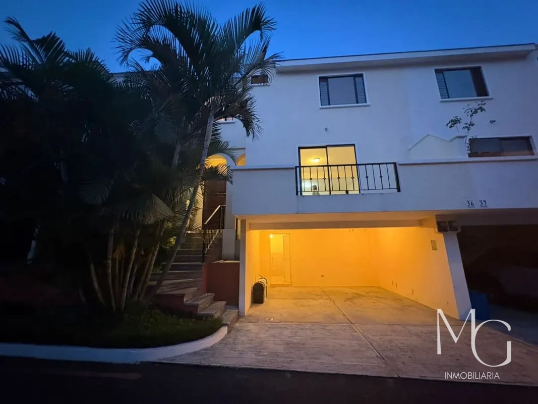 Casa en Venta San Cristóbal SAN MARINO — Casa en Venta en Zona 8 Mixco, Guatemala, Ciudad — foto 6 de 16