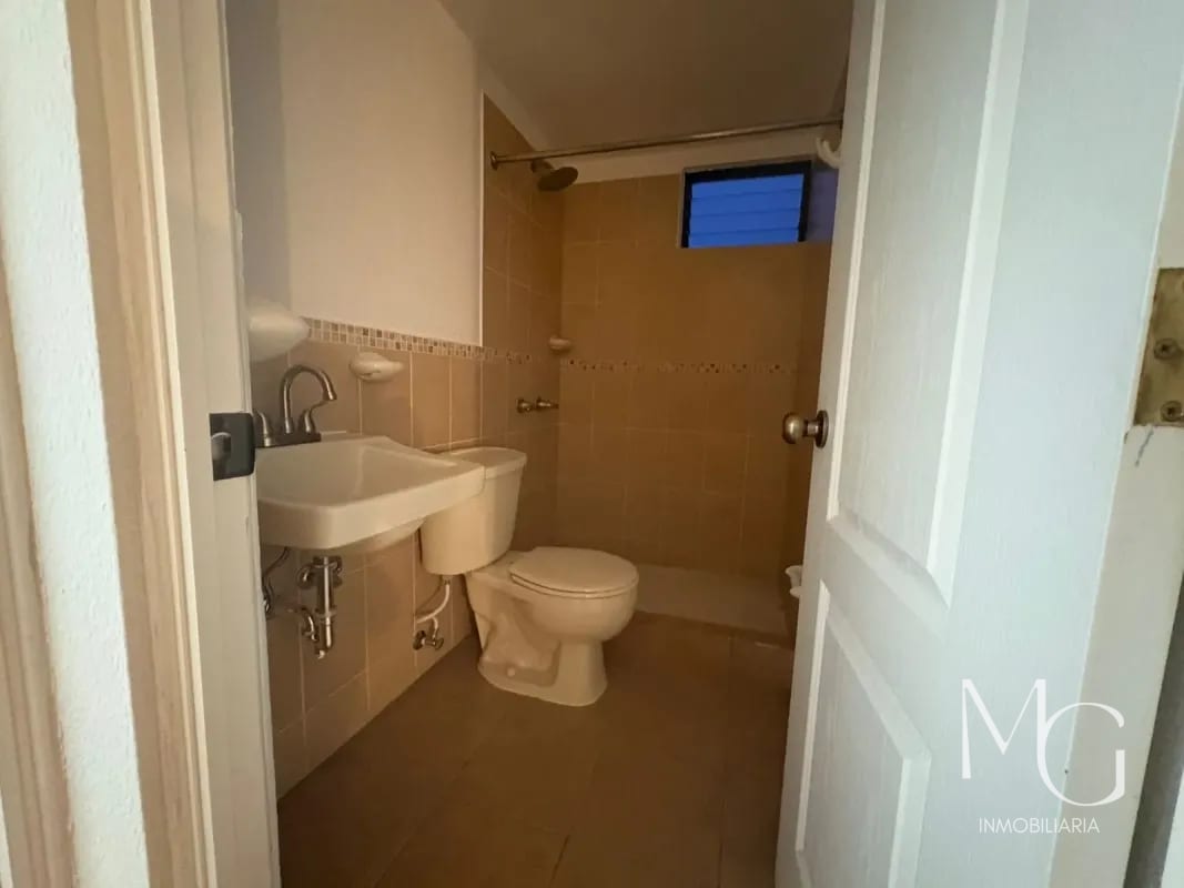 Casa en Venta San Cristóbal SAN MARINO — Casa en Venta en Zona 8 Mixco, Guatemala, Ciudad — foto 4 de 16