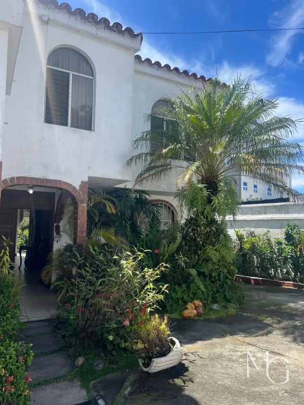 casa en venta a pocos metros de la Roosevelt — Casa en Venta en Zona 2 Mixco, Guatemala, Ciudad — foto 3 de 7