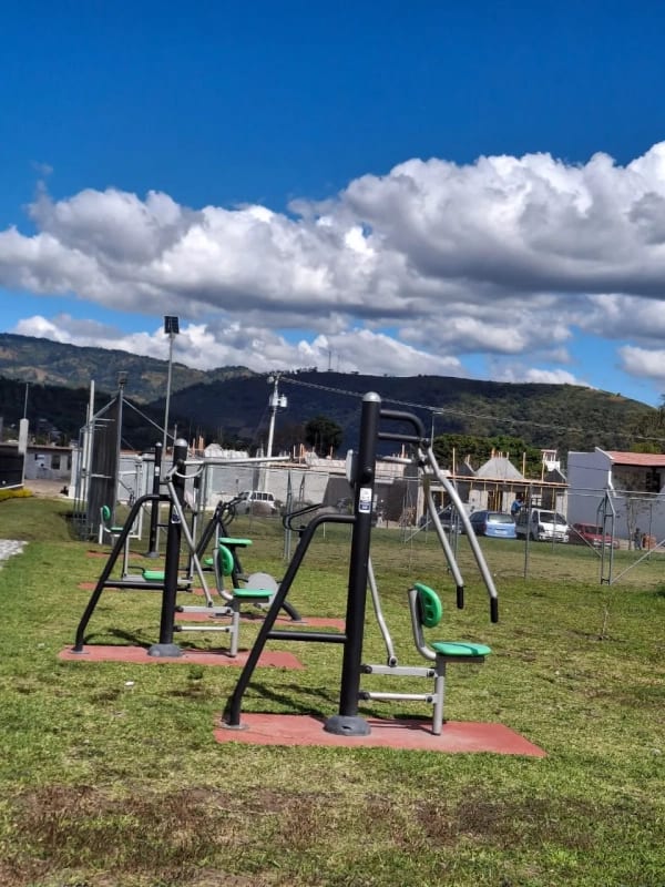 CASAS - en Venta  Las Mariposa san Miguel Dueñas, Sacatepequez — Casa en Venta en San Miguel Dueñas, Sacatepéquez — foto 8 de 11