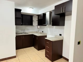 BONITO APARTAMENTO EN VENTA EN JARDINES DE LAS CHARCAS ZONA 11 (copia) — Apartamento en Venta en Jardines de Las Charcas, Zona 11, Guatemala, Ciudad — miniatura 3 de 6