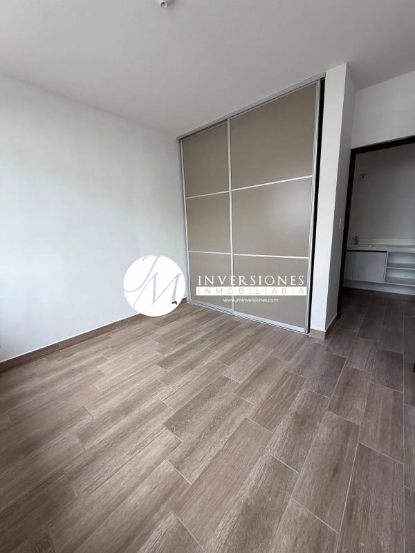 Casa en Venta zona 16 de 3 dormitorios — Casa en Venta en Zona 16, Guatemala, Ciudad — foto 5 de 13