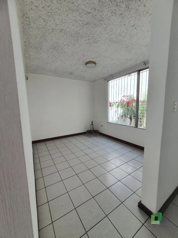 Casa Venta San Cristóbal — Casa en Venta en Zona 8 Mixco, Guatemala, Ciudad — foto 7 de 16