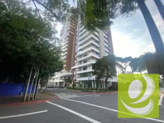 Espectacular Apartamento en Venta y Renta ECHO zona 14 — Apartamento en Alquiler en Zona 10, Guatemala, Ciudad — miniatura 6 de 15
