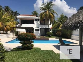 Casa en Venta Chulamar, Escuintla — Casa vacacional en Venta en Escuintla, Escuintla — miniatura 1 de 10