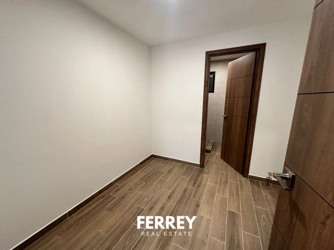parque 14, amplio con cuarto de servicio — Apartamento en Alquiler en Parque 14, Zona 14, Guatemala, Ciudad — foto 11 de 15