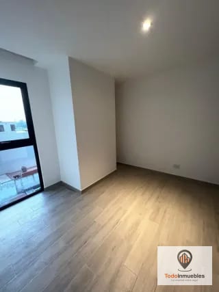 Apartamento en Renta en z10 Parque 10 — Apartamento en Alquiler en Parque 10, Zona 10, Guatemala, Ciudad — miniatura 5 de 9