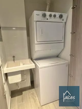 Apartamento en Renta PARQUE 10 Zona 10 (D) — Apartamento en Alquiler en Parque 10, Zona 10, Guatemala, Ciudad — miniatura 3 de 15