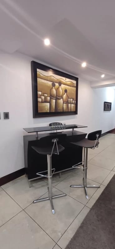 Apartamento amueblado en renta o venta en zona 10 - Miniatura 14