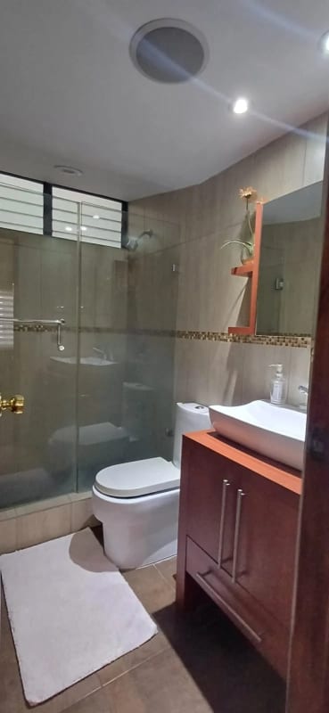 Apartamento amueblado en renta o venta en zona 10 - Miniatura 7