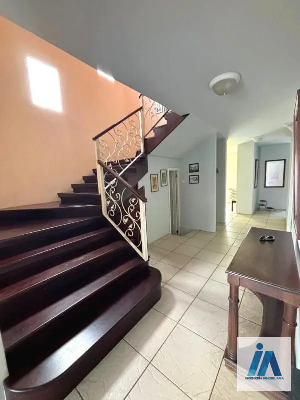 CASA EN VENTA – 📍Condominio Orquídeas, San Cristóbal sector A1, Zona 8 de Mixco — Casa en Venta en Zona 8 Mixco, Guatemala, Ciudad — foto 8 de 12