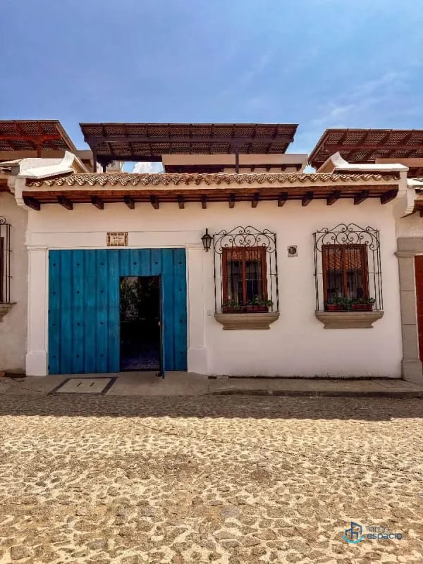 Casa en Venta, Antigua Guatemala-Ciudad Vieja — Casa en Venta en Ciudad Vieja, Sacatepéquez — foto 1 de 17