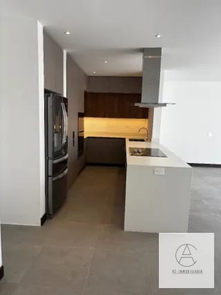 Casa en renta en Molie, zona 10 — Casa en Alquiler en Zona 10, Guatemala, Ciudad — miniatura 14 de 16