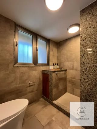 Loft en renta, en Oakland, zona 10 — Apartamento en Alquiler en Oakland I, Zona 10, Guatemala, Ciudad — miniatura 10 de 17