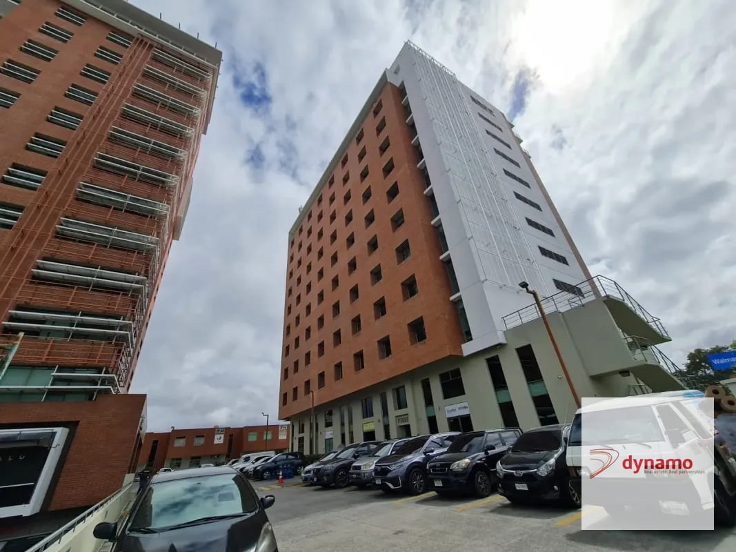 Rento oficina en edificio Corporativo en Zona 4 de Mixco — Oficina en Alquiler en Zona 4 Mixco, Guatemala, Ciudad — foto 2 de 6