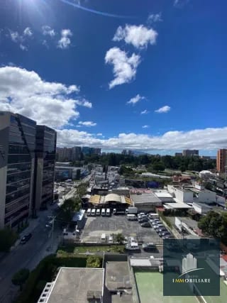 Apartamento con balcón en renta zona 10 edificio Atarah — Apartamento en Alquiler en Atarah, Zona 10, Guatemala, Ciudad — miniatura 14 de 14