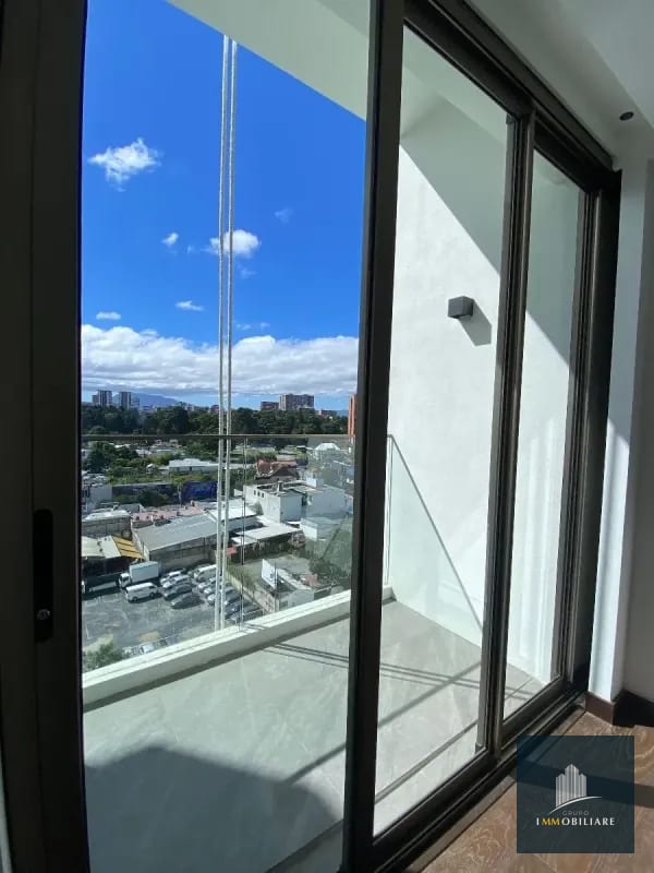 Apartamento con balcón en renta zona 10 edificio Atarah — Apartamento en Alquiler en Atarah, Zona 10, Guatemala, Ciudad — foto 13 de 14