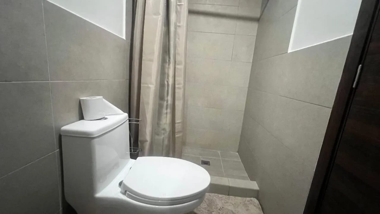 Apartamento Amueblado y Equipado MIRA zona 10 — Apartamento en Alquiler en Mira, Zona 10, Guatemala, Ciudad — foto 8 de 16