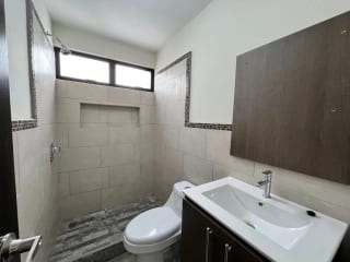 Casa en venta 4 habitaciones en Hacienda Real zona 16 — Casa en Venta en Hacienda Real, Zona 16, Guatemala, Ciudad — miniatura 4 de 14