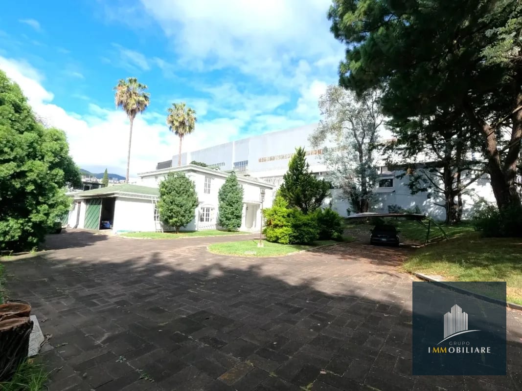 Casa para Restaurante con Jardín y Parqueo Bulevar las colinas, San Cristobal — Casa en Alquiler en Zona 8 Mixco, Guatemala, Ciudad — foto 16 de 17