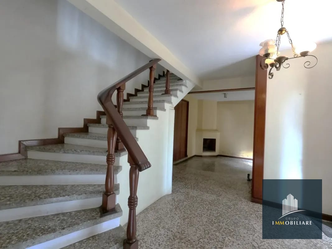 Casa para Restaurante con Jardín y Parqueo Bulevar las colinas, San Cristobal — Casa en Alquiler en Zona 8 Mixco, Guatemala, Ciudad — foto 13 de 17