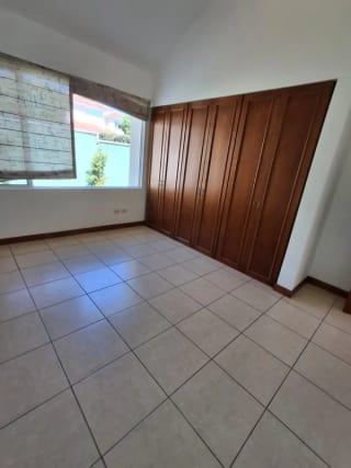 CASA en Venta - Portal del Bosque CAES — Casa en Venta en Portal del Bosque, Carretera a El Salvador, Guatemala, Ciudad — miniatura 10 de 17