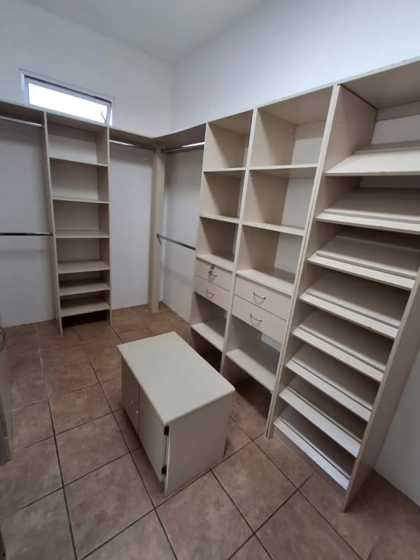 CASA en Venta - Portal del Bosque CAES — Casa en Venta en Portal del Bosque, Carretera a El Salvador, Guatemala, Ciudad — foto 9 de 17