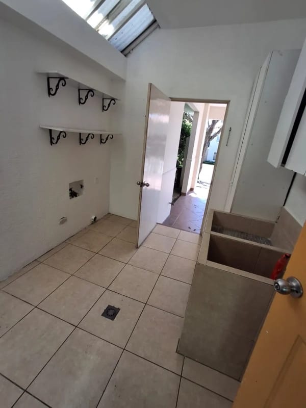 CASA en Venta - Portal del Bosque CAES — Casa en Venta en Portal del Bosque, Carretera a El Salvador, Guatemala, Ciudad — foto 7 de 17