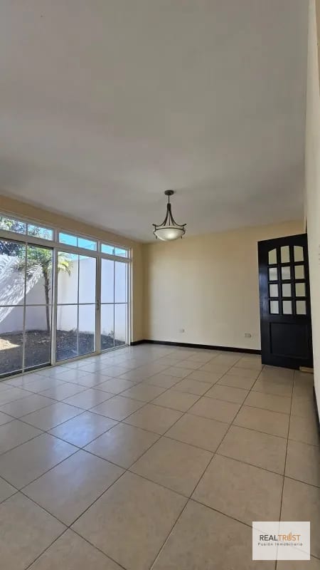 Casa en Venta  Residenciales Los Manantiales, Km. 19 Carretera a San José Pinula. — Casa en Venta en San José Pinula, Guatemala, Ciudad — foto 12 de 13