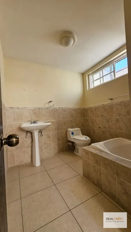 Casa en Venta  Residenciales Los Manantiales, Km. 19 Carretera a San José Pinula. — Casa en Venta en San José Pinula, Guatemala, Ciudad — foto 6 de 13