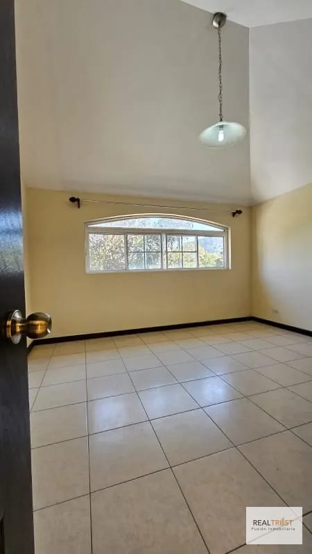 Casa en Venta  Residenciales Los Manantiales, Km. 19 Carretera a San José Pinula. — Casa en Venta en San José Pinula, Guatemala, Ciudad — foto 4 de 13