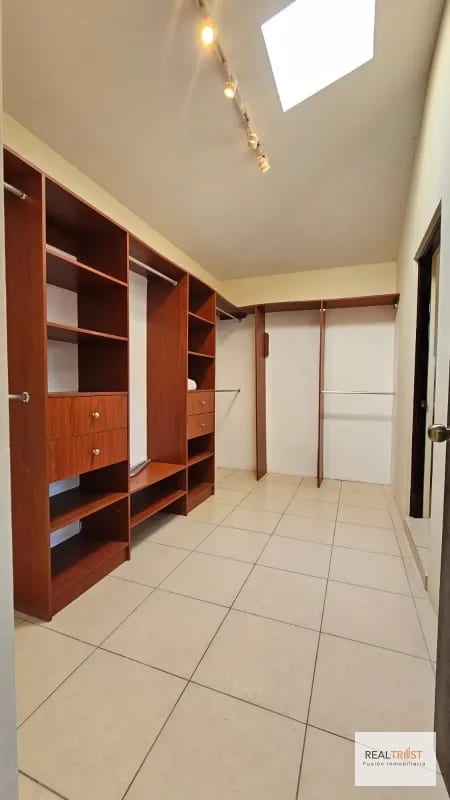 Casa en Venta  Residenciales Los Manantiales, Km. 19 Carretera a San José Pinula. — Casa en Venta en San José Pinula, Guatemala, Ciudad — foto 2 de 13
