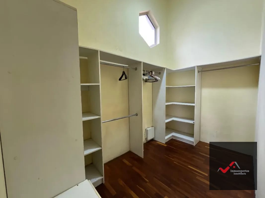 CASA EN VENTA SAN CRISTOBAL ZONA 8 DE MIXCO — Casa en Venta en Zona 8 Mixco, Guatemala, Ciudad — foto 2 de 10