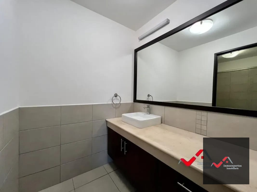 Apartamento en Renta  Zona 14 — Apartamento en Alquiler en Zona 14, Guatemala, Ciudad — foto 8 de 14