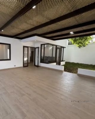CASA EN VENTA ARRAZOLA 1 KM 17.5 — Casa en Venta en Carretera a El Salvador, Guatemala, Ciudad — miniatura 3 de 10