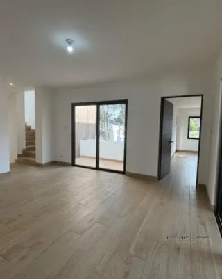 CASA EN VENTA ARRAZOLA 1 KM 17.5 — Casa en Venta en Carretera a El Salvador, Guatemala, Ciudad — miniatura 9 de 10