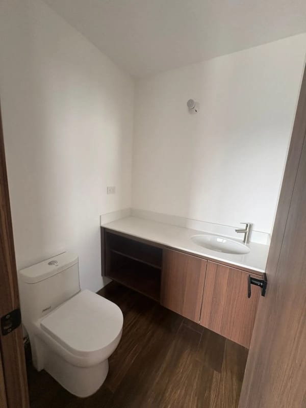 Apartamento en Venta | Vila Quince | Zona 15 VH2 | 2 habitaciones con balcón — Apartamento en Venta en Vila Quince, Zona 15, Guatemala, Ciudad — foto 2 de 11
