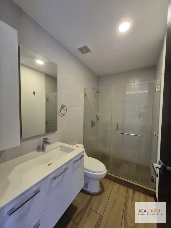 RENTO MODERNO APARTAMENTO EN ZONA 15, SECTOR DEL PARQUE, VISTA HERMOSA 1 — Apartamento en Alquiler en Vista Hermosa I, Zona 15, Guatemala, Ciudad — foto 6 de 7