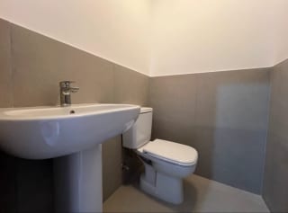 Renta de Clínica nueva| Prospere Zona 14 — Oficina en Alquiler en Prospere 14, Zona 14, Guatemala, Ciudad — miniatura 8 de 10