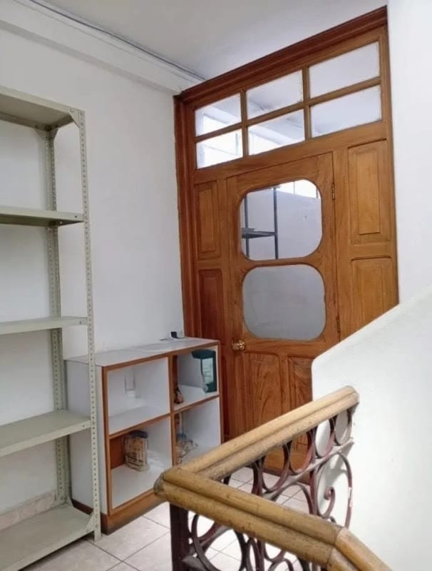 Edificio en RENTA  Parte Frontal  - Zona 1 — Edificio en Alquiler en Zona 1, Guatemala, Ciudad — foto 8 de 12