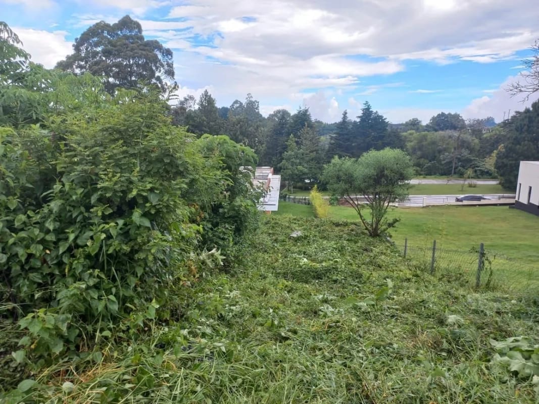 Vendo Terreno dentro de Condominio Sausalito en Carretera a El Salvador entrada a Fraijanes. — Terreno en Venta en Sausalito, Carretera a El Salvador, Guatemala, Ciudad — foto 1 de 4